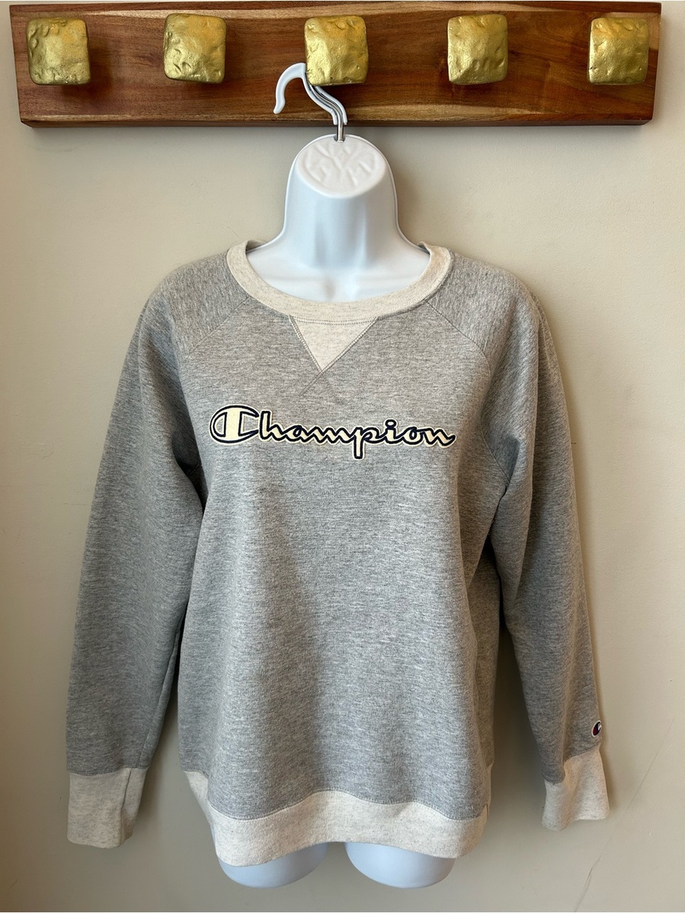 Champion Script Logo Crewneck Sweatshirt Gray Fleece Athleisure Preppy